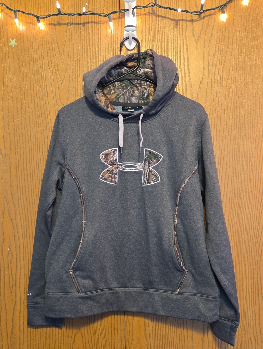 Under Armour Large Hoodie